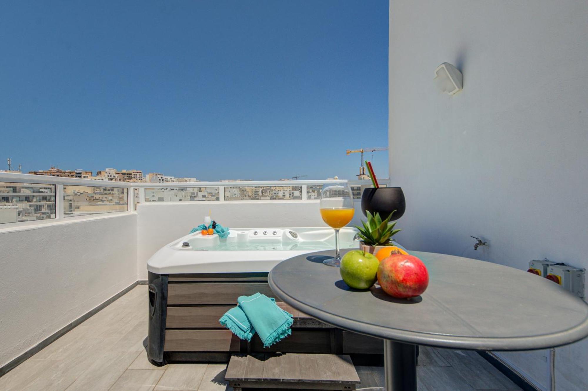 Marina Suites & Apartments - Self Catering - By Tritoni Hotels Gzira Exterior foto